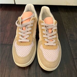 Veja V-10 women’s sneakers